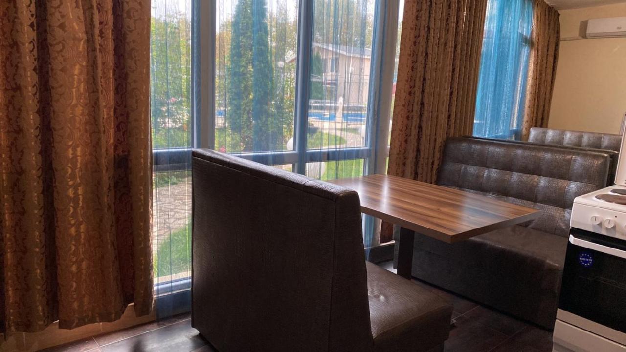 Danita Apartments & Diva Restaurant Bbq&Pool Bar Βάρνα Εξωτερικό φωτογραφία