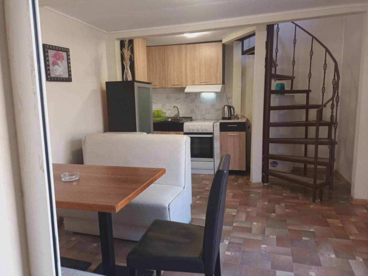 Danita Apartments & Diva Restaurant Bbq&Pool Bar Βάρνα Εξωτερικό φωτογραφία