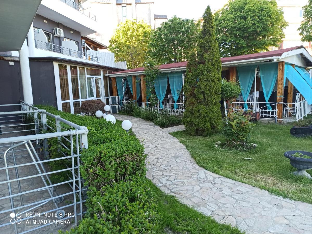 Danita Apartments & Diva Restaurant Bbq&Pool Bar Βάρνα Εξωτερικό φωτογραφία