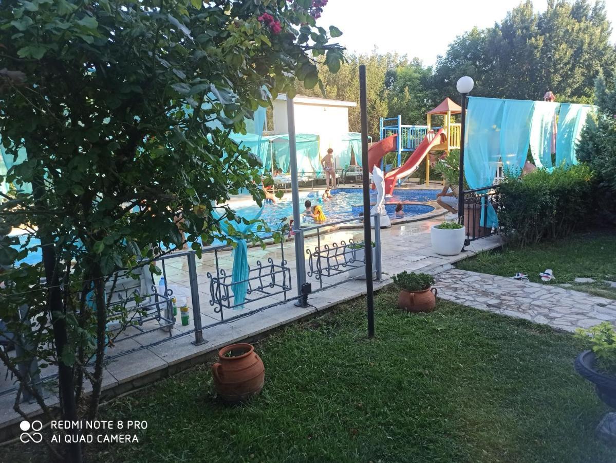 Danita Apartments & Diva Restaurant Bbq&Pool Bar Βάρνα Εξωτερικό φωτογραφία