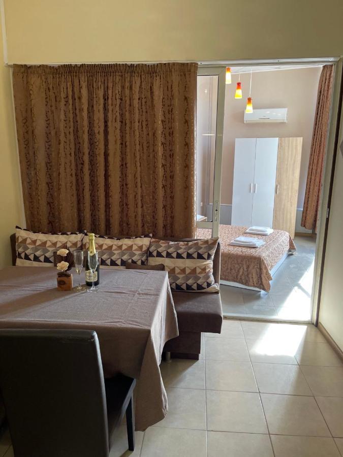 Danita Apartments & Diva Restaurant Bbq&Pool Bar Βάρνα Εξωτερικό φωτογραφία